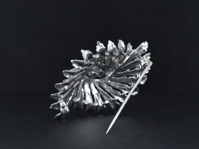 Gouden broche met diamanten - afbeelding 3 van  6