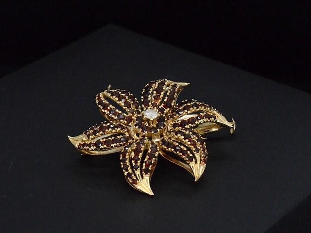 Gouden broche met edelstenen en diamant - afbeelding 2 van  7