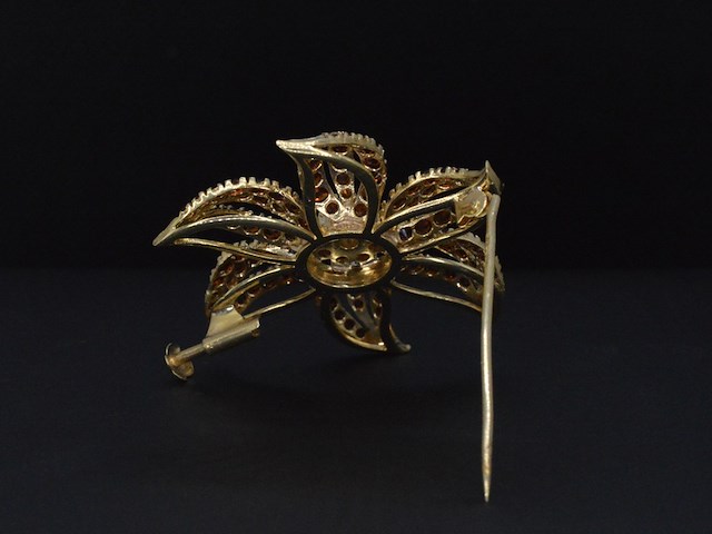 Gouden broche met edelstenen en diamant - afbeelding 4 van  7