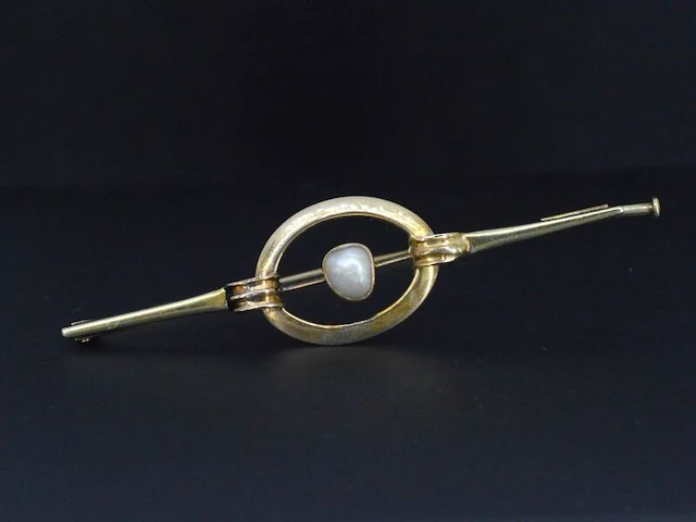 Gouden broche met orient parel - afbeelding 1 van  5