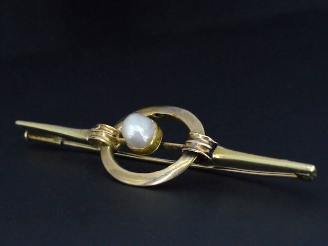 Gouden broche met orient parel - afbeelding 2 van  5
