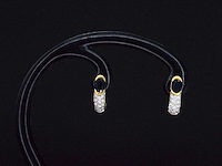 Gouden creolen briljant geslepen natuurlijke diamanten en blauwe saffieren - afbeelding 1 van  7