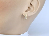 Gouden creolen met drie rijen diamanten - afbeelding 5 van  11