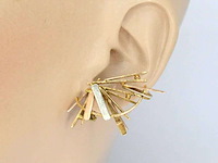 Gouden design oorbellen van anneke schat - afbeelding 4 van  11
