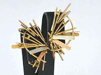 Gouden design oorbellen van anneke schat - afbeelding 6 van  11