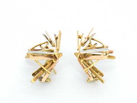 Gouden design oorbellen van anneke schat - afbeelding 11 van  11