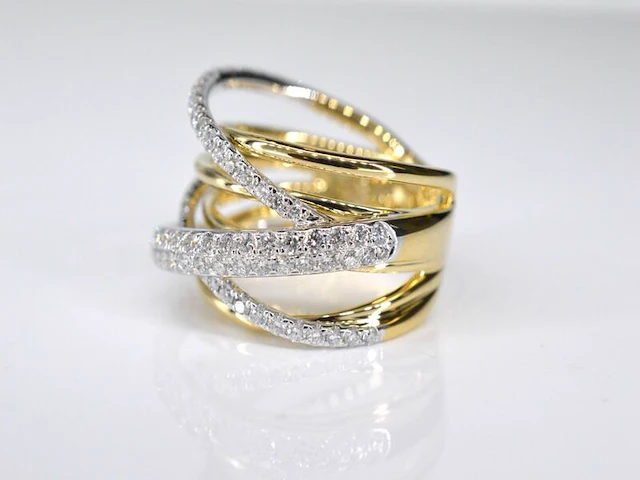 Gouden design ring met diamanten - afbeelding 3 van  7