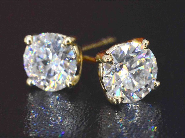 Gouden diamanten oorbellen 2.00 carat - afbeelding 1 van  8