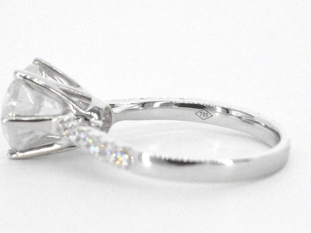 Gouden diamanten solitair ring met een grote diamant van 3.00 carat en kleine diamanten - afbeelding 2 van  12