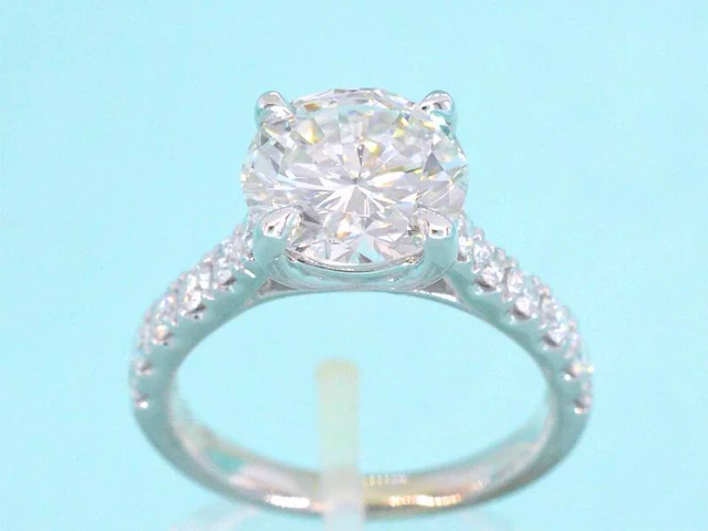 Gouden diamanten solitair ring met een grote diamant van 3.00 carat - afbeelding 1 van  8