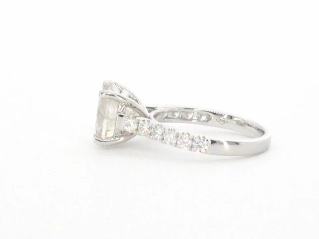 Gouden diamanten solitair ring met een grote diamant van 4.00 carat en kleine diamanten - afbeelding 5 van  7