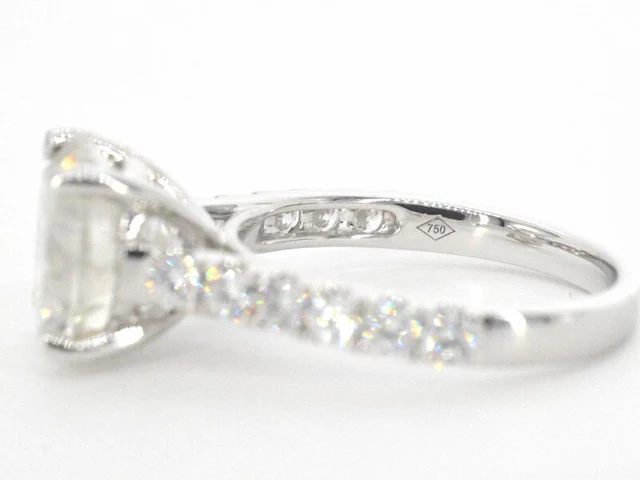 Gouden diamanten solitair ring met een grote diamant van 4.00 carat en kleine diamanten - afbeelding 7 van  7