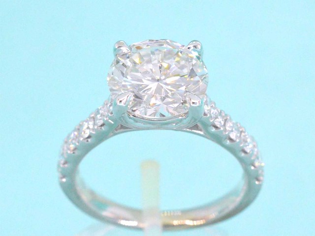 Gouden diamanten solitair ring met een grote diamant van 5.00 carat - afbeelding 1 van  3