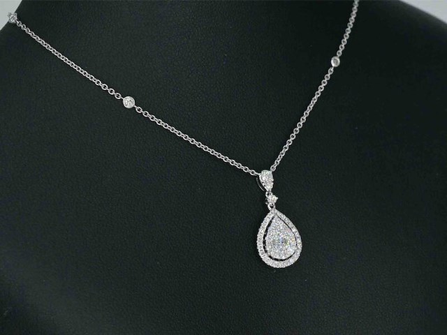Gouden druppelvormige hanger en collier vol met diamanten - afbeelding 4 van  9
