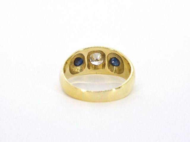 Gouden engelse tiffany model herenring met diamant en saffier - afbeelding 8 van  10
