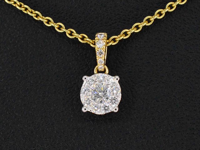 Gouden entourage hanger met briljant geslepen diamanten - afbeelding 1 van  5