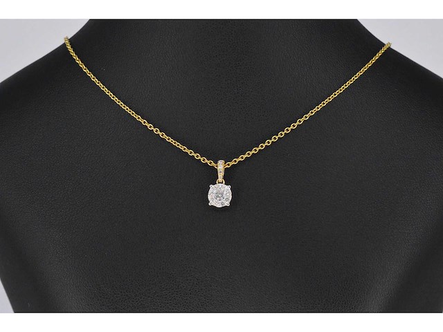 Gouden entourage hanger met briljant geslepen diamanten - afbeelding 2 van  5