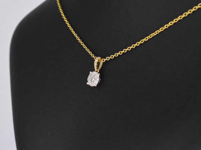 Gouden entourage hanger met briljant geslepen diamanten - afbeelding 4 van  5