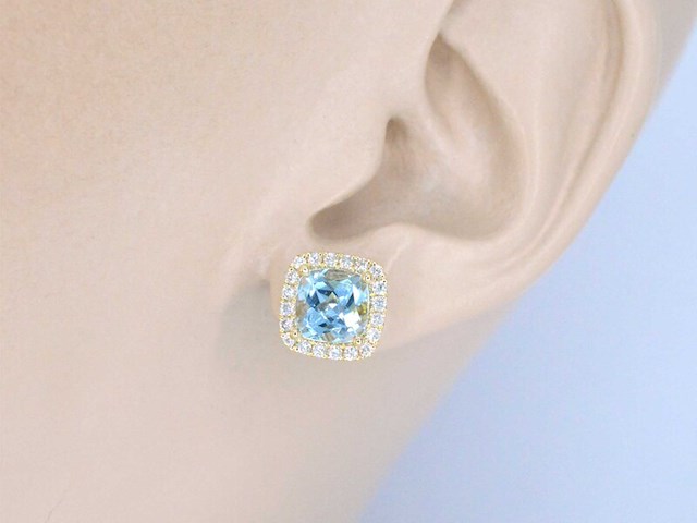 Gouden entourage oorbellen met grote topazen en diamanten - afbeelding 3 van  10