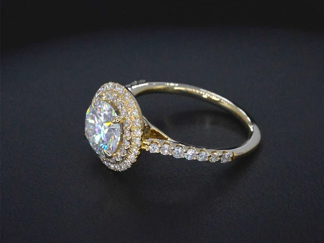 Gouden entourage ring briljant - afbeelding 8 van  11