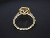 Gouden entourage ring briljant - afbeelding 9 van  11