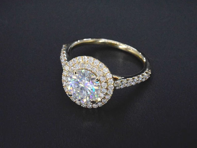Gouden entourage ring briljant - afbeelding 10 van  11