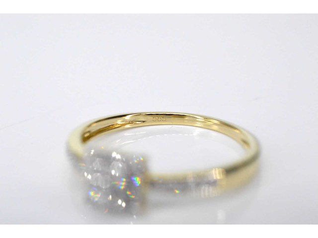 Gouden entourage ring diamant - afbeelding 5 van  6