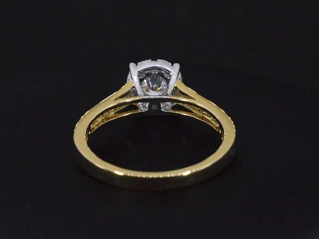 Gouden entourage ring met briljant geslepen diamanten van 1.00 carat - afbeelding 5 van  6