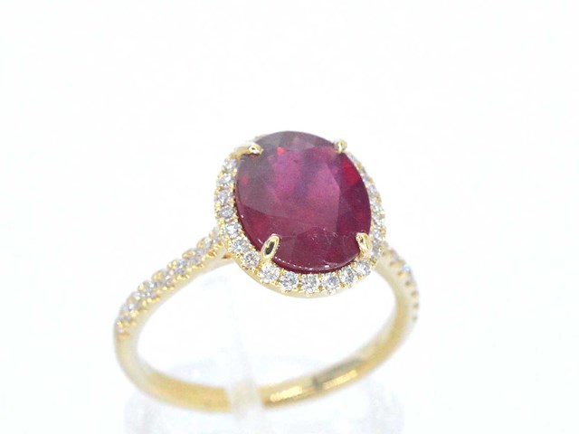 Gouden entourage ring met diamanten en robijn - afbeelding 4 van  8