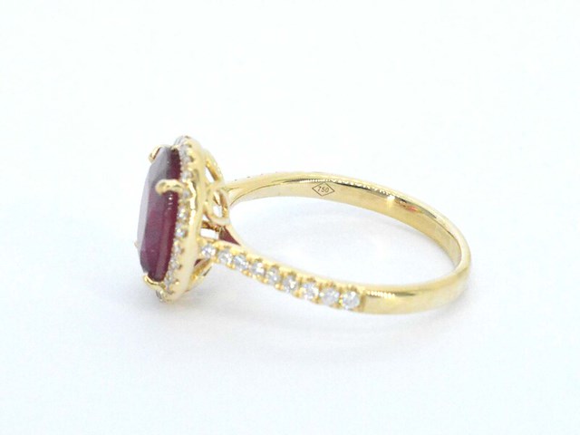 Gouden entourage ring met diamanten en robijn - afbeelding 7 van  9