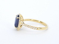 Gouden entourage ring met diamanten en saffier - afbeelding 5 van  7