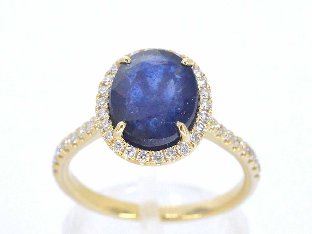 Gouden entourage ring met diamanten en saffier - afbeelding 1 van  5