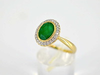 Gouden entourage ring met diamanten en smaragd - afbeelding 4 van  6