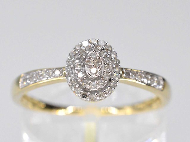 Gouden entourage ring met diamanten - afbeelding 1 van  6