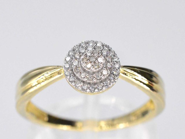 Gouden entourage ring met diamanten - afbeelding 1 van  6