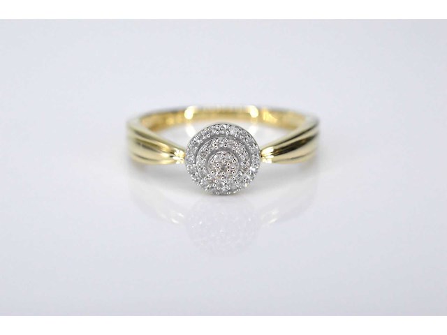 Gouden entourage ring met diamanten - afbeelding 4 van  6