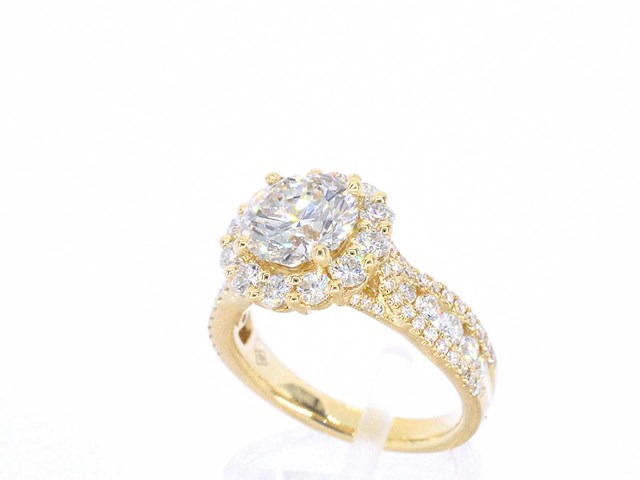 Gouden entourage ring met een 2.00 carat briljant geslepen middensteen - afbeelding 4 van  9