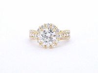 Gouden entourage ring met een 2.00 carat briljant geslepen middensteen - afbeelding 7 van  9