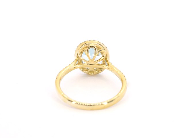 Gouden entourage ring met ovaal geslepen topaas - afbeelding 9 van  11