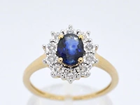 Gouden entourage ring met saffier en briljanten