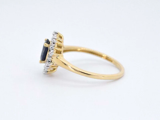 Gouden entourage ring met saffier en briljanten - afbeelding 7 van  11