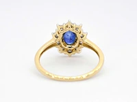 Gouden entourage ring met saffier en briljanten - afbeelding 9 van  11