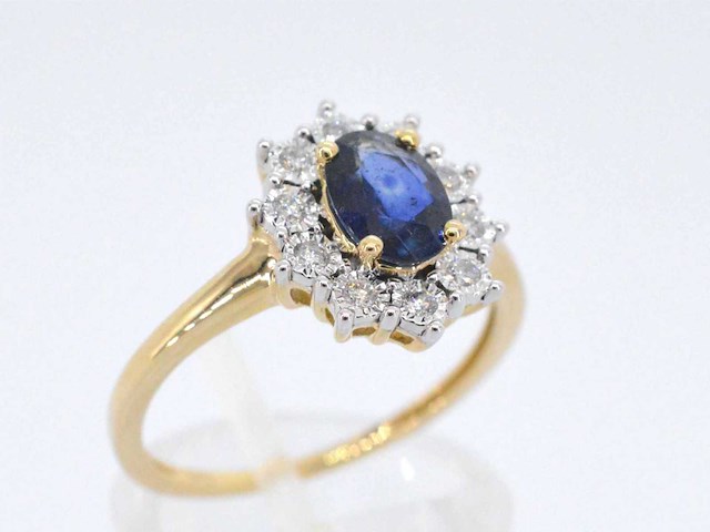 Gouden entourage ring saffier en briljanten - afbeelding 6 van  10