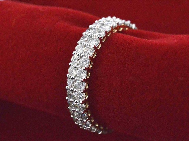 Gouden eternity ring met diamanten - afbeelding 2 van  10