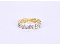 Gouden eternity ring met diamanten - afbeelding 6 van  9