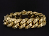 Gouden gevlochten armband zeer groot uitgevoerd
