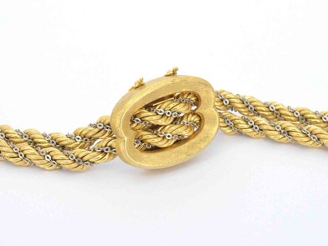 Gouden halsketting met een speciale gouden sluiting - afbeelding 8 van  11