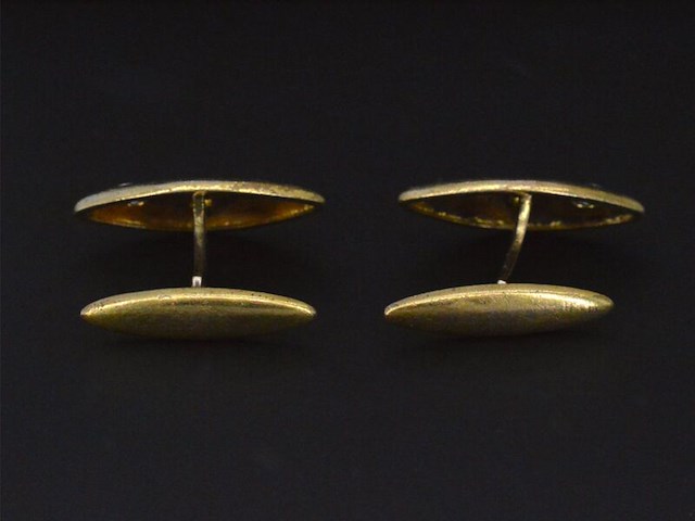 Gouden handgemaakte manchetknopen met diamanten - afbeelding 4 van  6