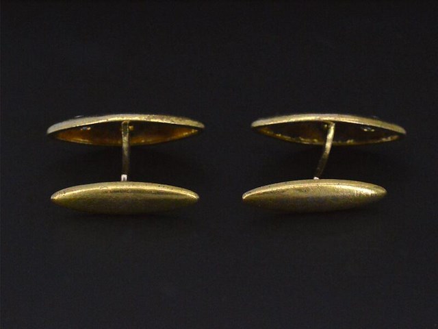 Gouden handgemaakte manchetknopen met diamanten - afbeelding 5 van  5