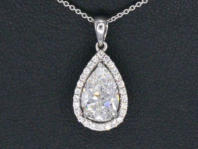 Gouden hanger in peer vorm met diamant 2.01 carat, excl. ketting - afbeelding 1 van  10